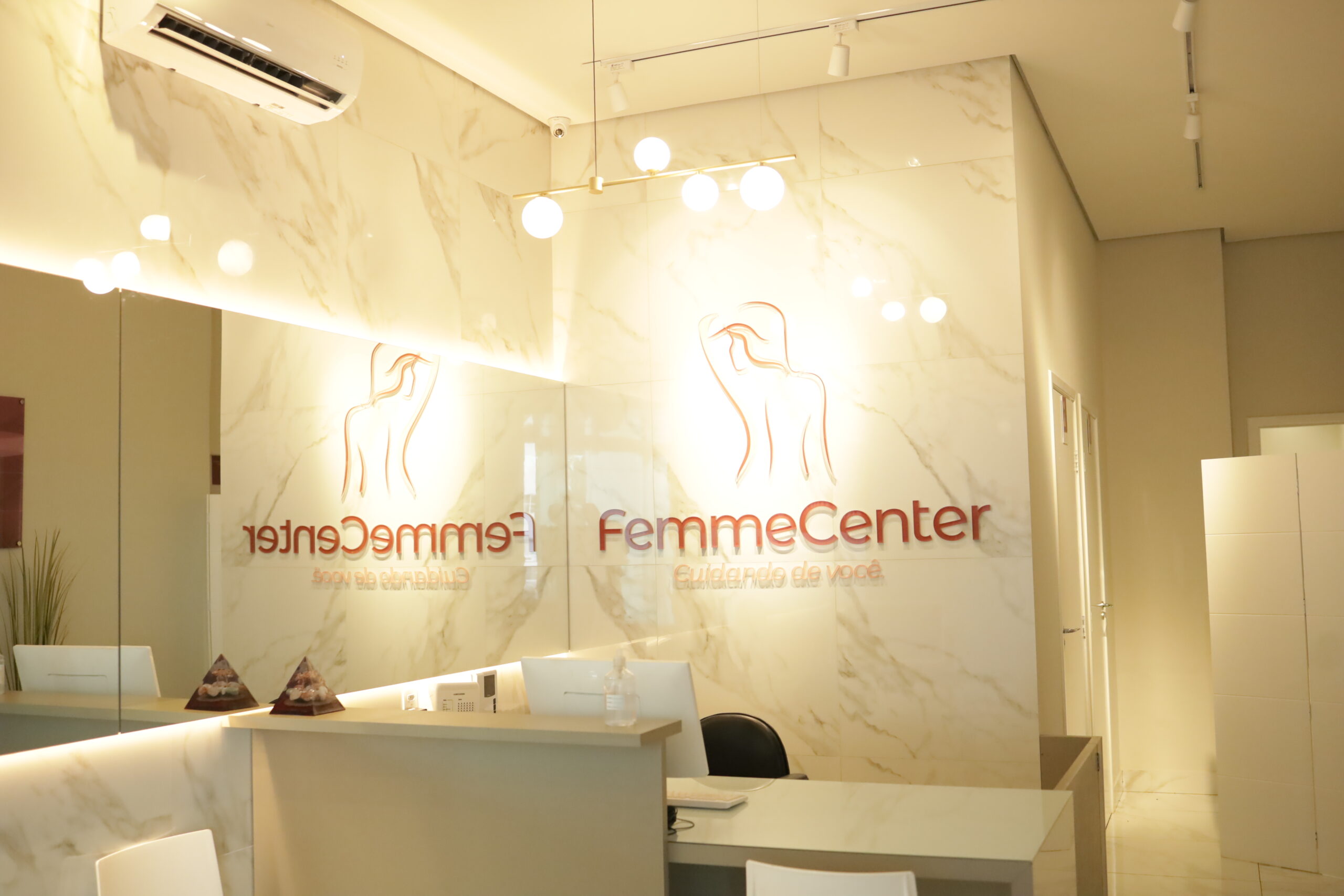 Recepção e ambiente de acolhimento da FemmeCenter
